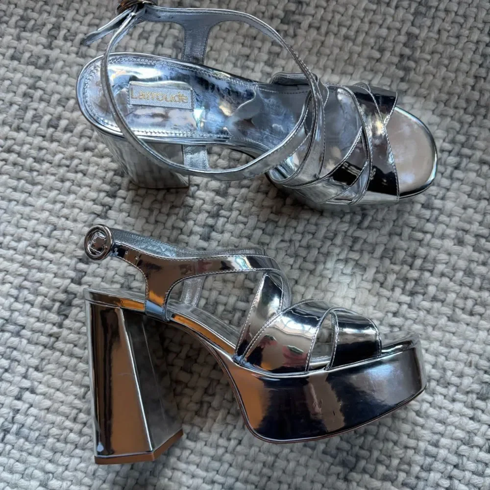 NEW Larroude Bee Sandal in Silver Specchio 10